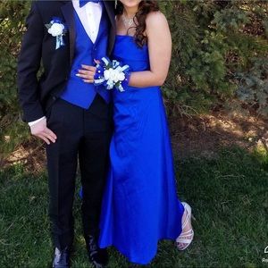 Strapless blue prom dress